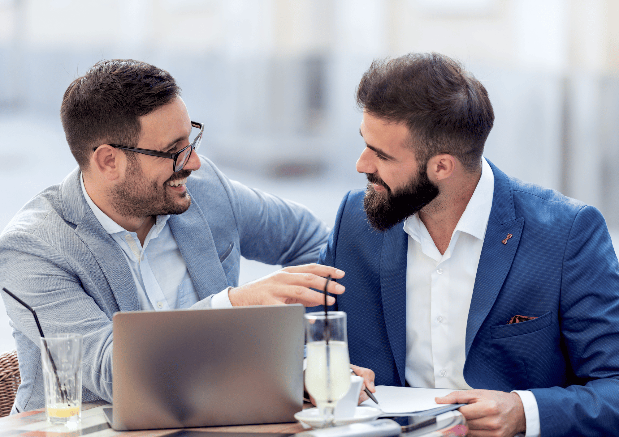 Expert en immobilier : loi de simplification et nouvelles opportunités 2025