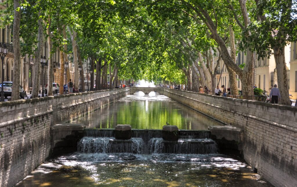 nimes-