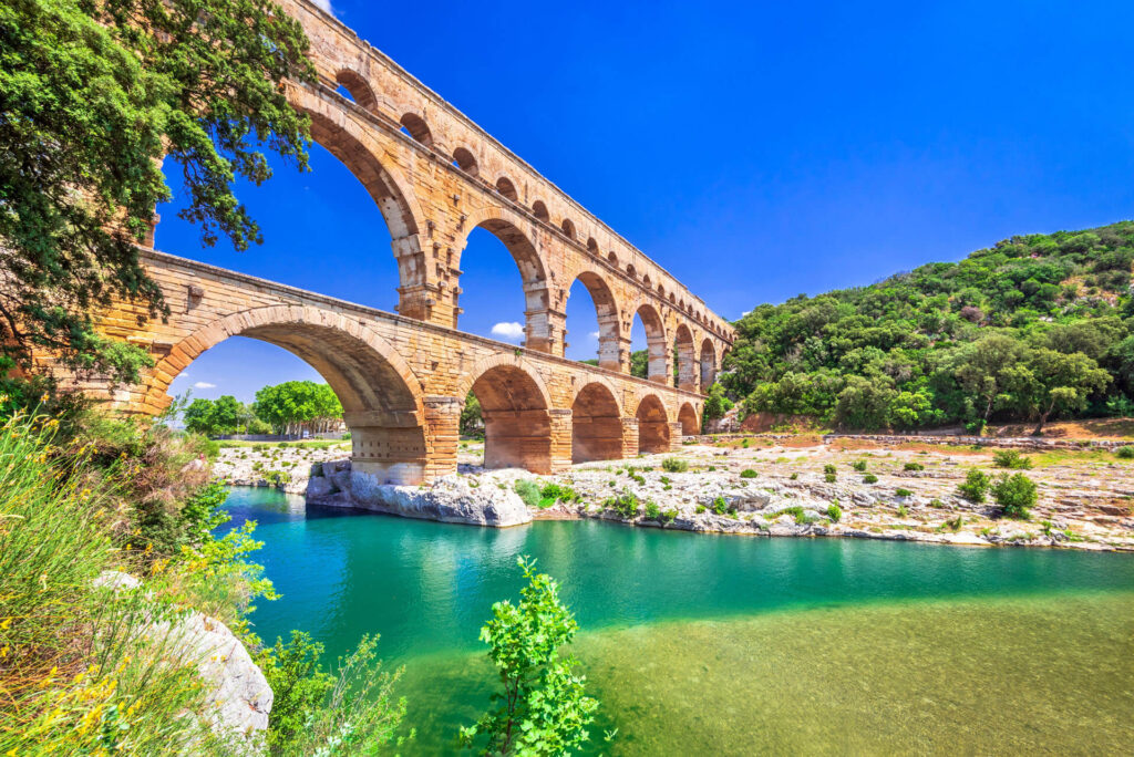 nimes